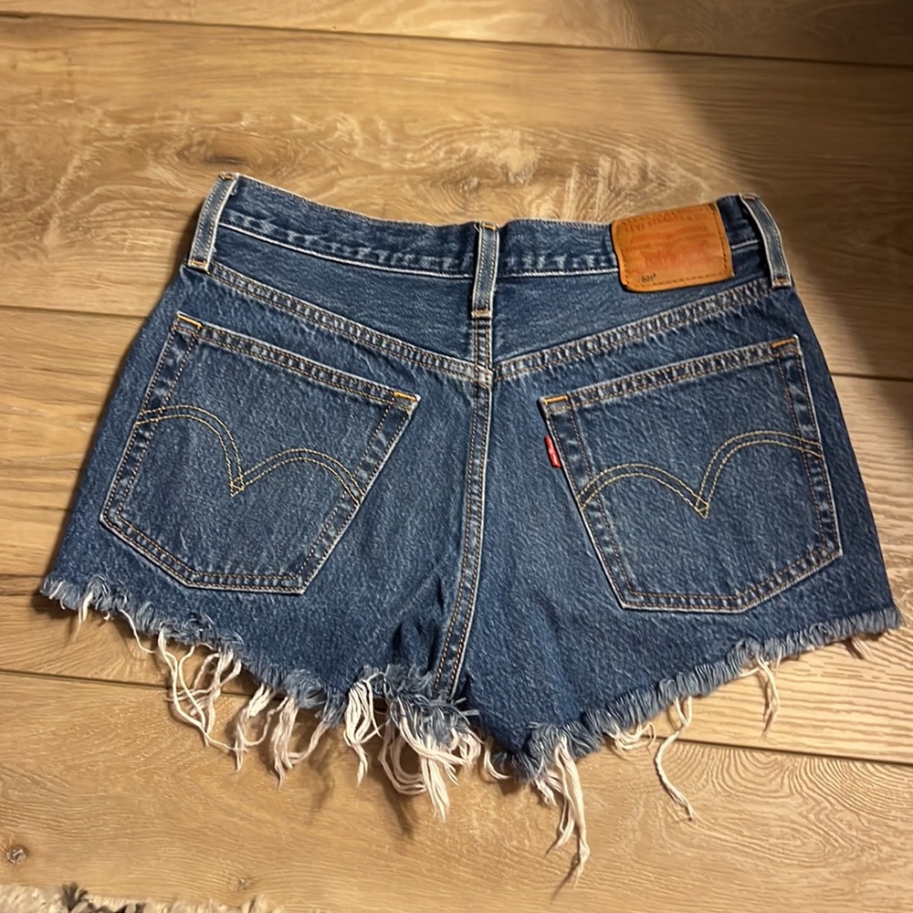 Levi’s Original 501 shorts - Picture 2 of 2